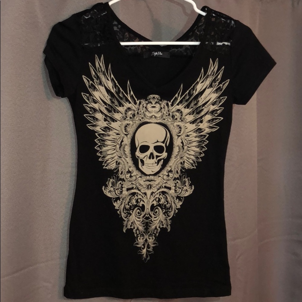 Small Style Moca Lacy Graphic T-Shirt